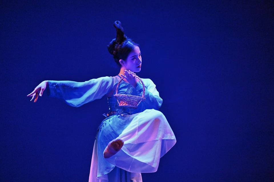 Ruotong Linzy Lin